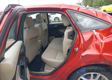 2018 Ford Focus Se z USA, uszkodzony, nr VIN 1FADP3F29JL319037